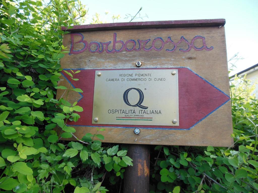 Agriturismo Affittacamere Barbarossa Dogliani Exterior foto